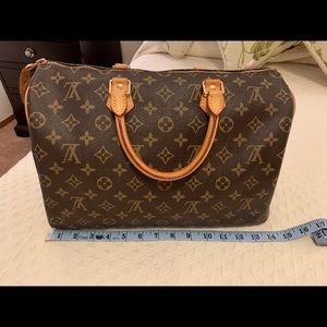 Louis Vuitton speedy. Great condition